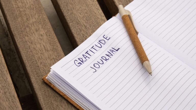 Achieve Lifelong Positivity By Starting a Gratitude Journal